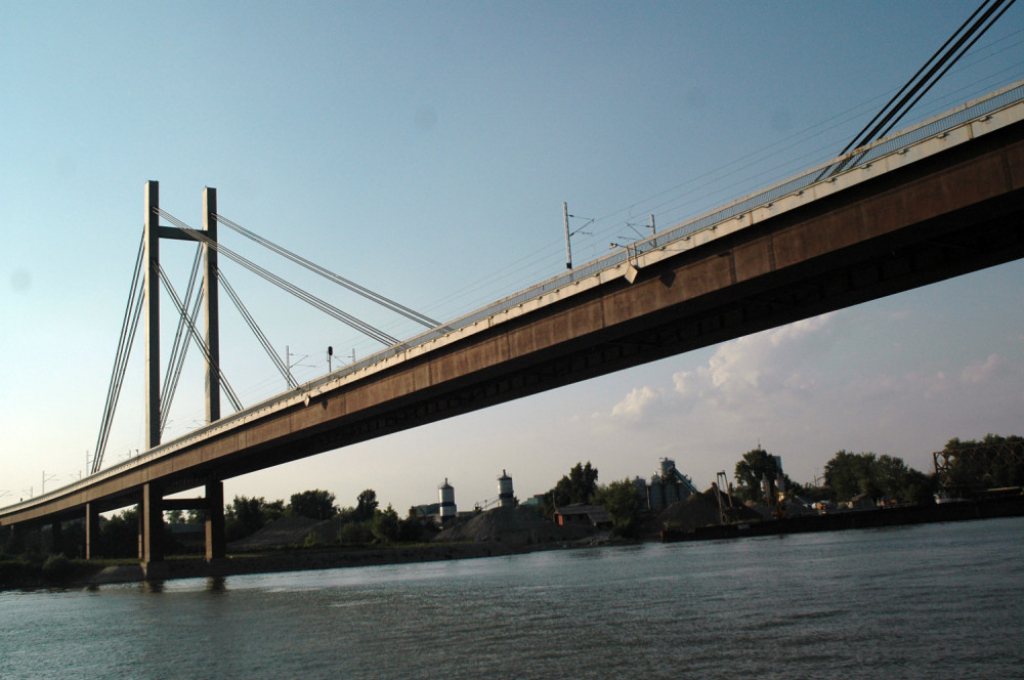 Novi železnički most