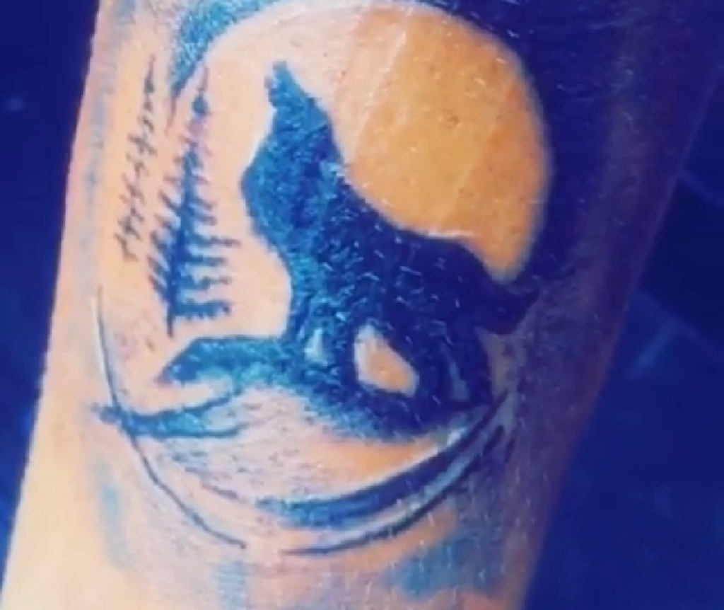 Helal Širzad, tetovaža