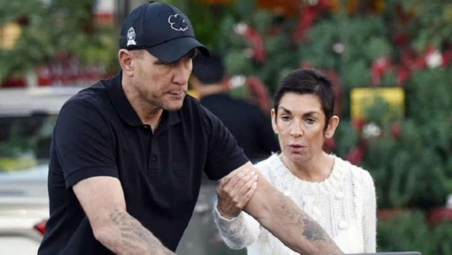 Vini Džouns sa suprugom