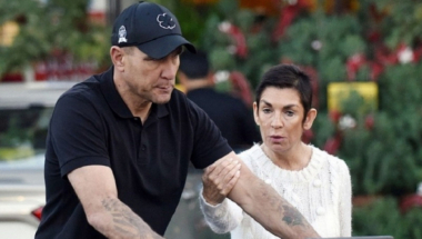 Vini Džouns sa suprugom