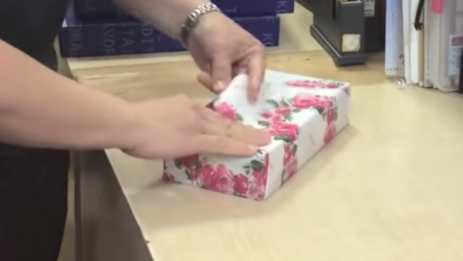 pakovanje poklona, papir