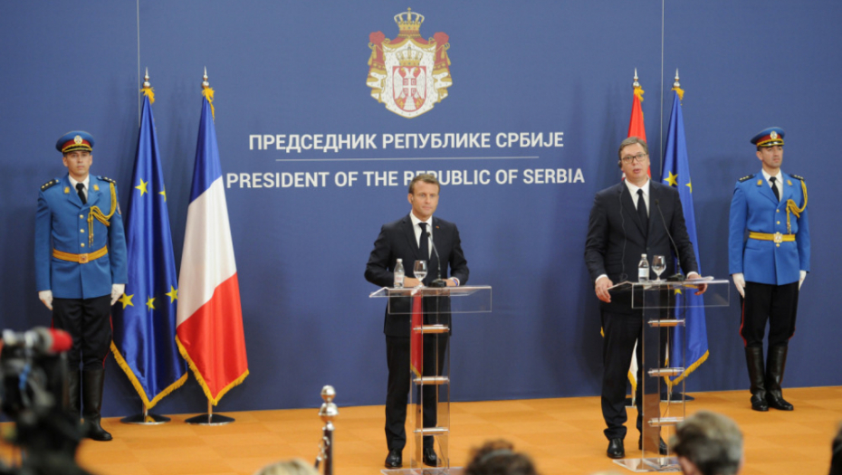 Aleksandar Vučić, Emanuel Makron