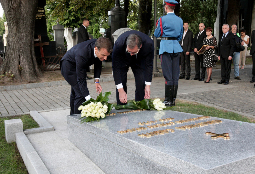 Aleksandar Vučić, Emanuel Makron