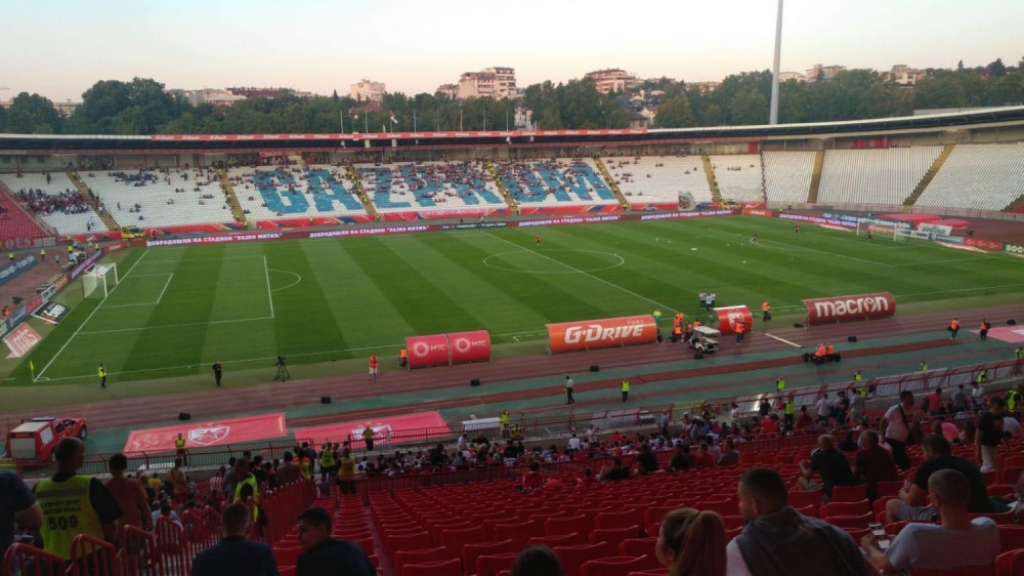 tribine pred početak utakmice Crvena zvezda - Suduva