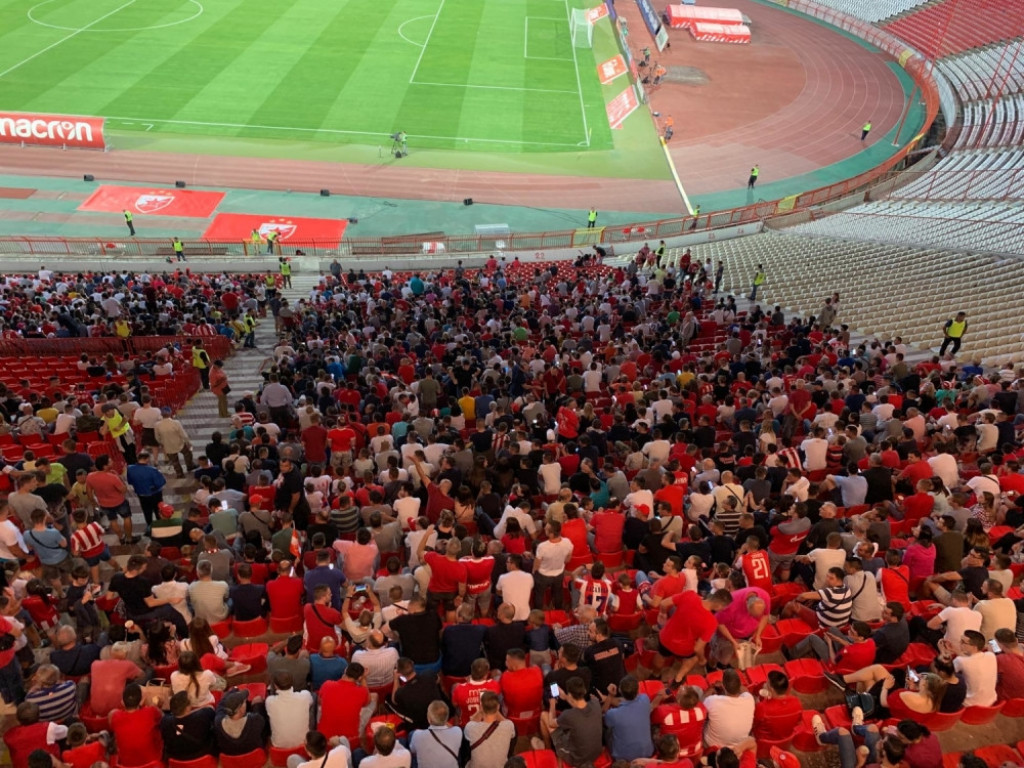 tribine na meču između Crvene zvezde i Suduve