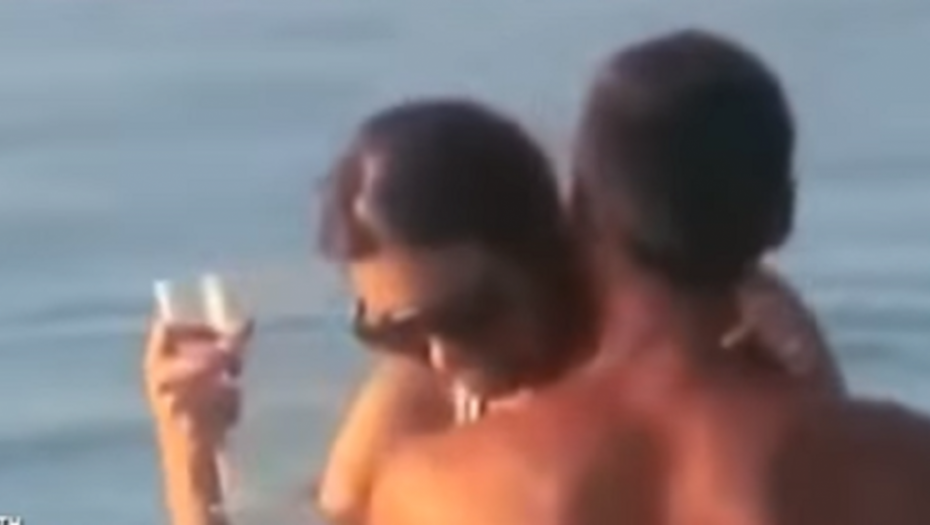 Ruska lepotica i ljubavnik