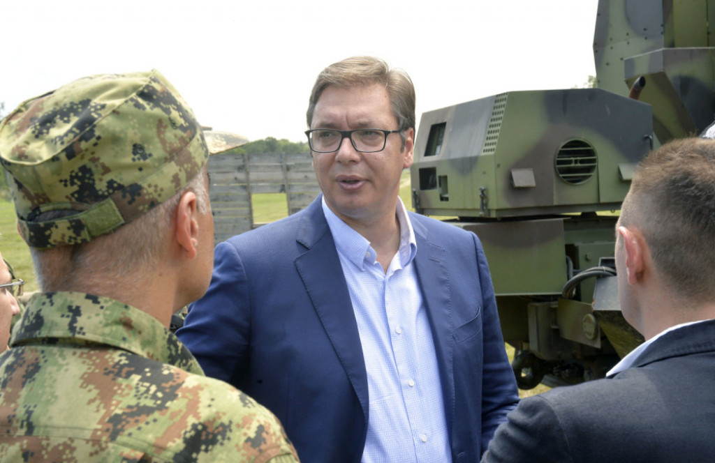 Aleksandar Vučić, Vojska Srbije
