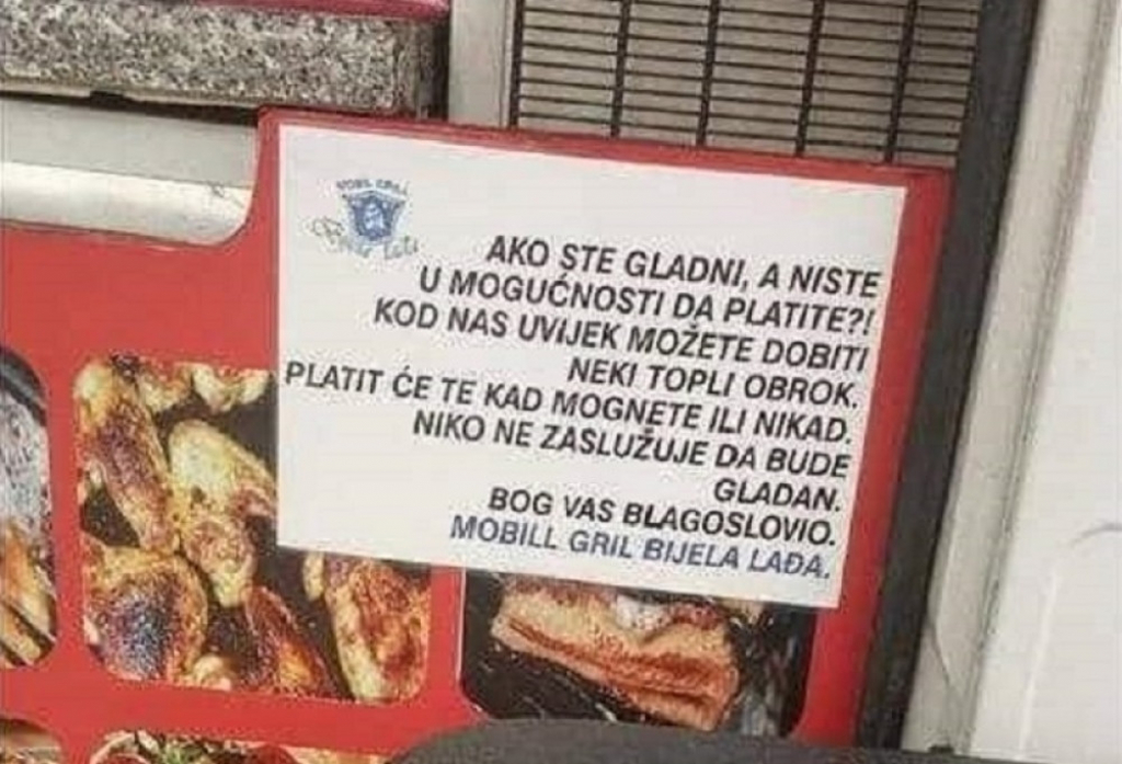Plakat na kiosku