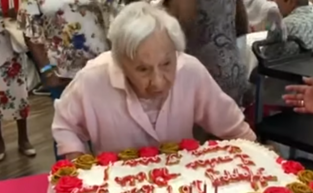 baka, rođendan, slavlje, 107 rođendan