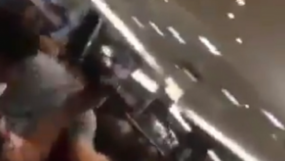 Pucnjava u tržnom centru