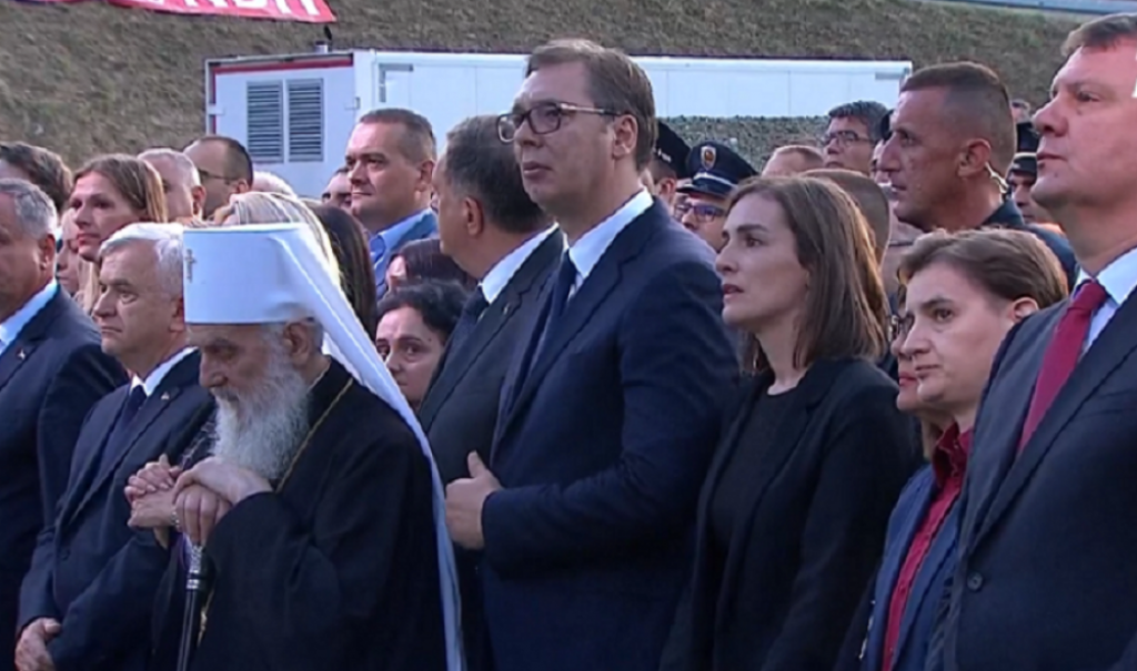 Aleksandar Vučić plače na godišnjici Oluje