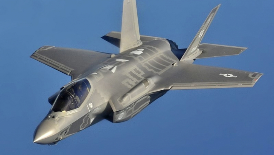 F 35