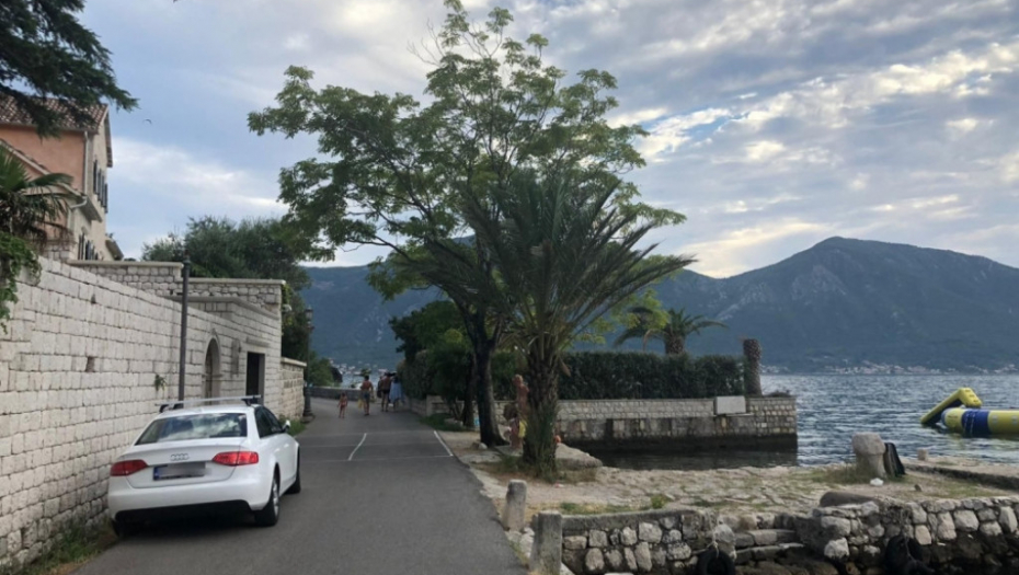 Elena Karić, kuća u Crnoj Gori