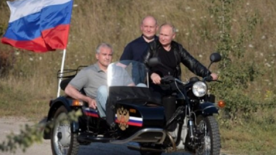 Vladimir Putin sa Noćnim Vukovima