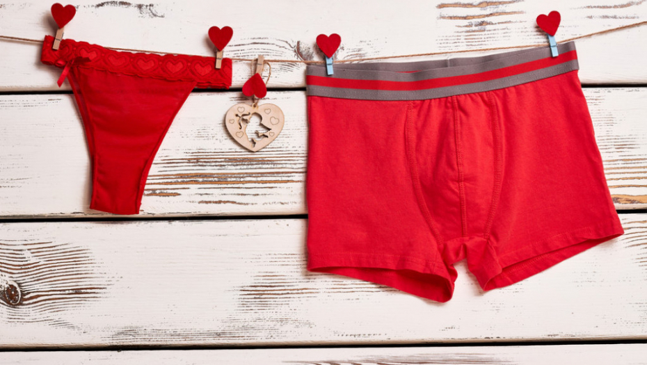 Gaće, donji veš, intima, stomak, menstruacija