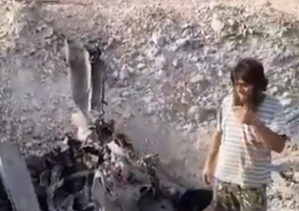 Džihadista kraj oborenog suhoja