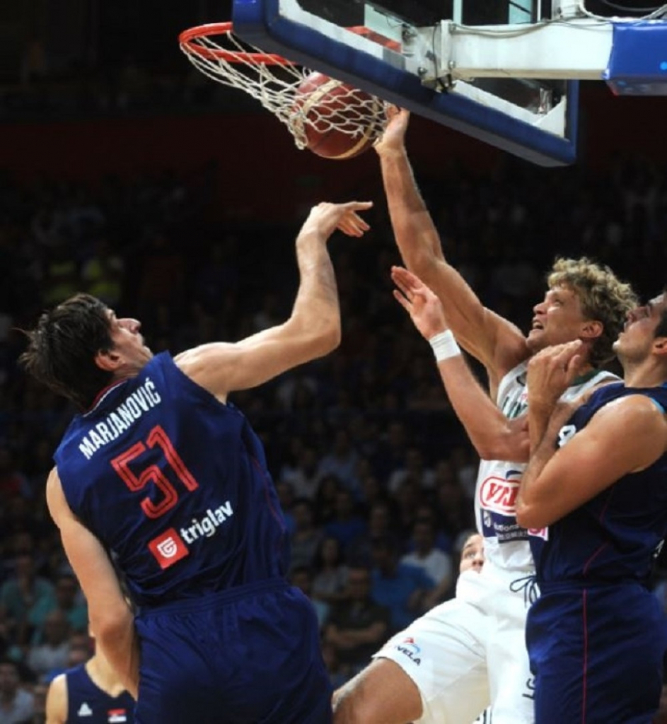 Bobi Marjanović na meču sa Litvanijom