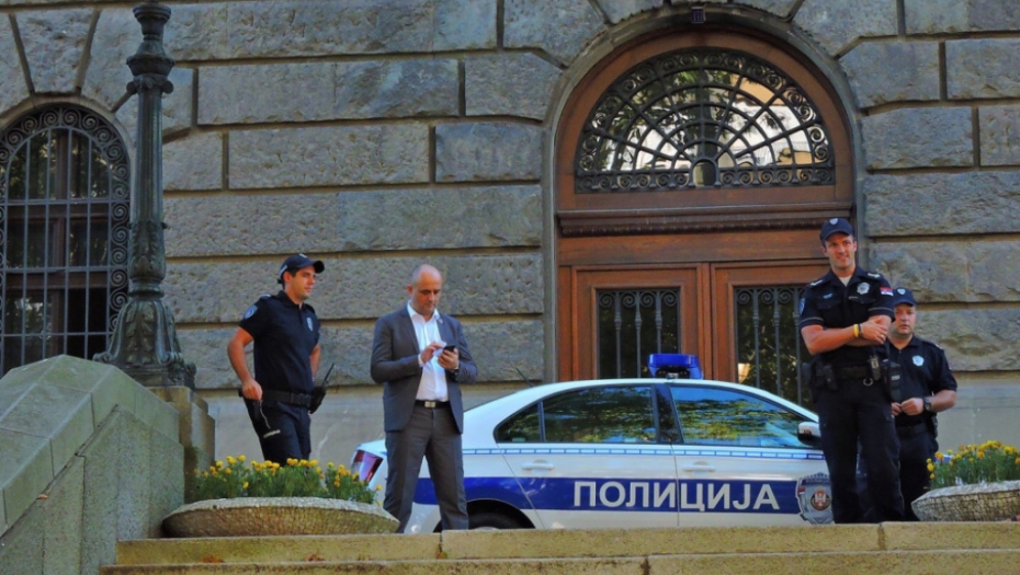 Policija, dojava, bomba