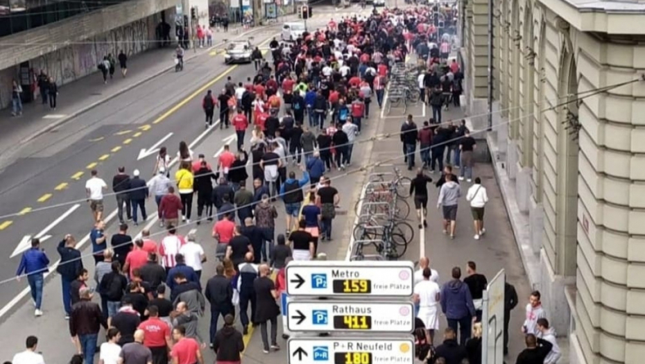 Korteo navijača Crvene zvezde