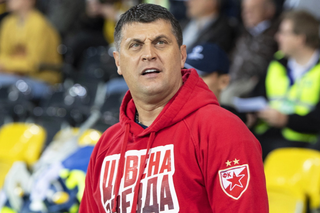 Vladan Milojević na utakmici sa Jang Bojsom u Bernu