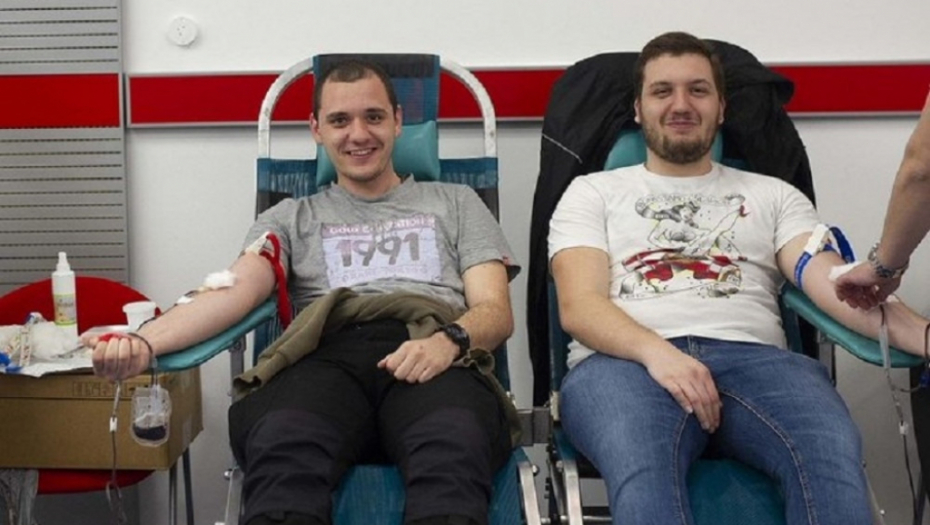 Davaoci krvi FK Crvena zvezda