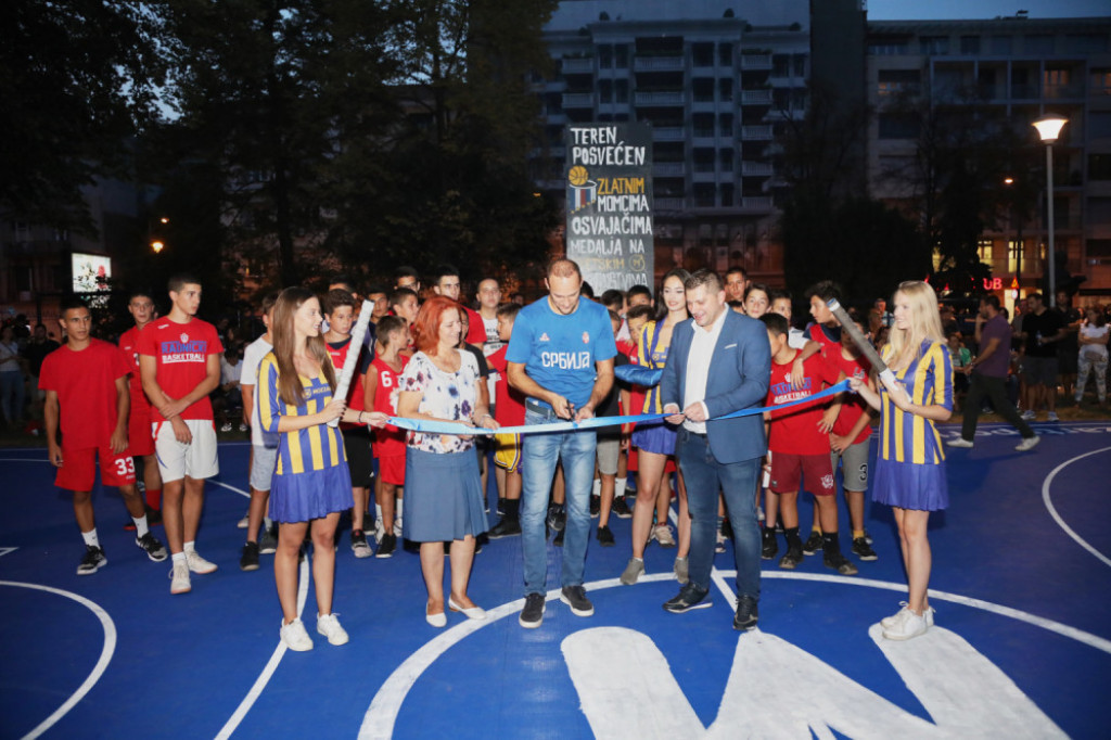 Mozzart kladionica teren posvećen „Zlatnim momcima“