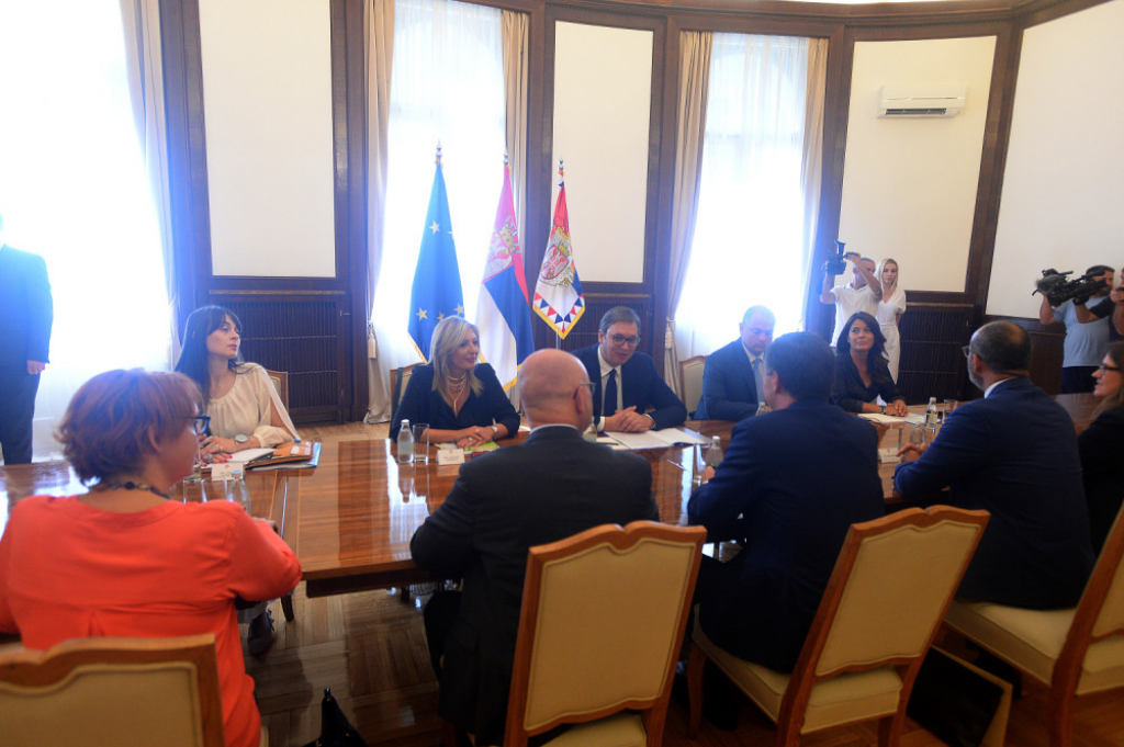 Aleksandar Vučić, Dejvid Mekalister