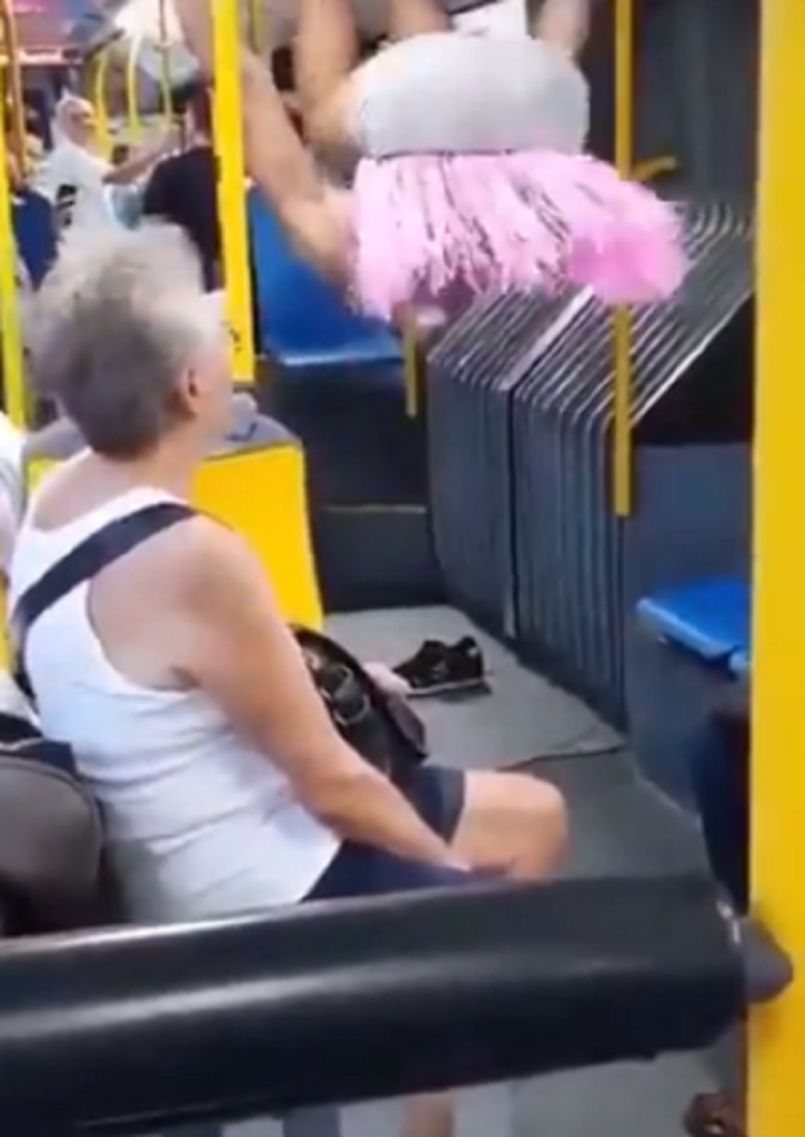 Gradski prevoz, skidanje