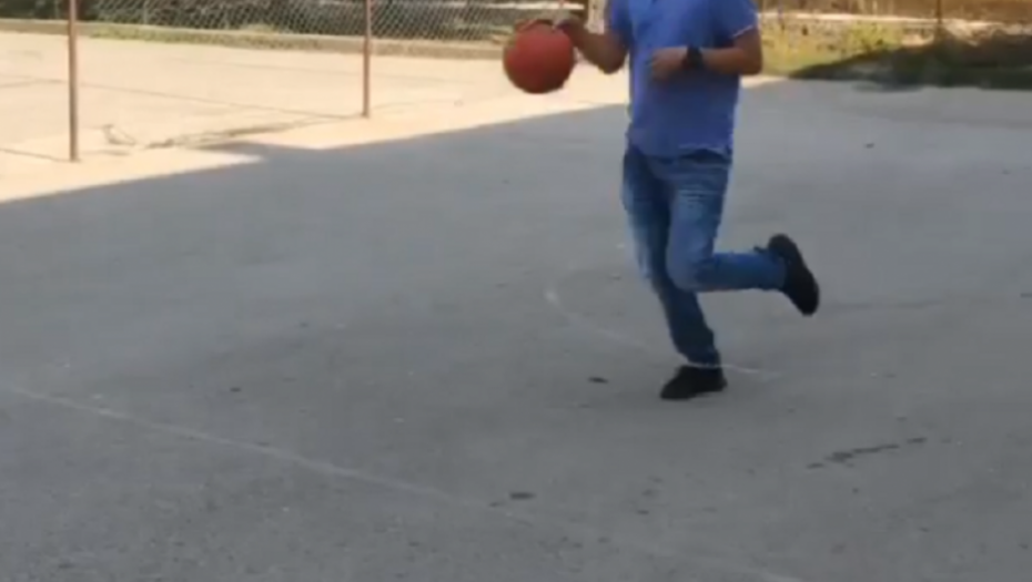 Imitacija košarkaša