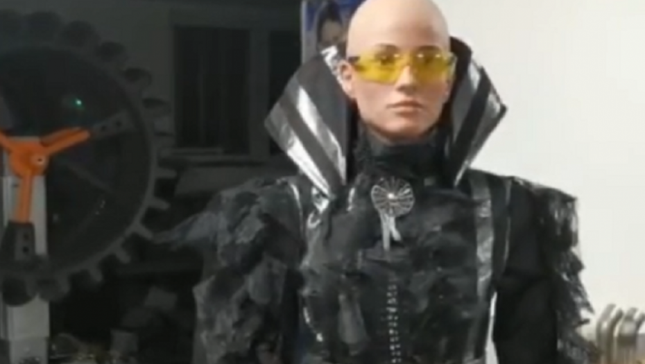 Robot Leposava, Zadruga 3