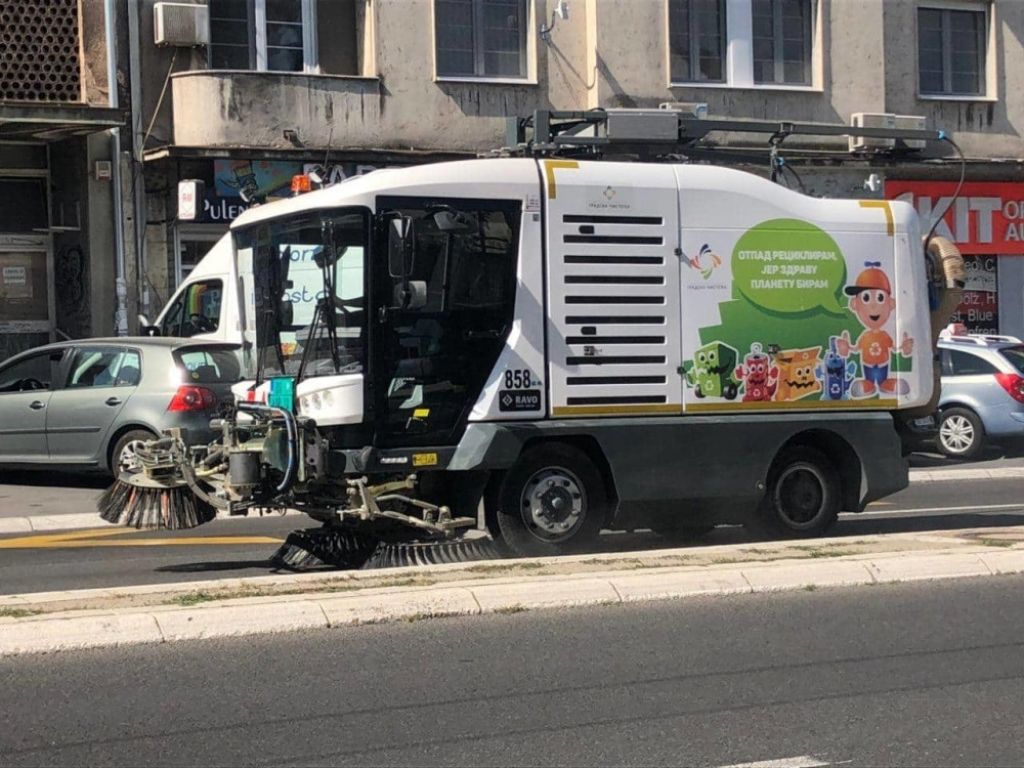 Ekološka poruka na vozilu gradske čistoće