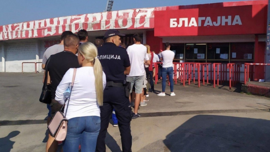 Policija u redu za karte Srbija - Portugal