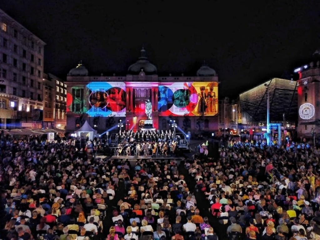 Gala koncert na beogradskom Trgu Republike