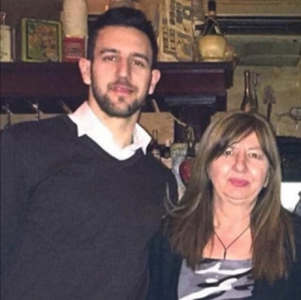 Vasilije Micić sa majkom