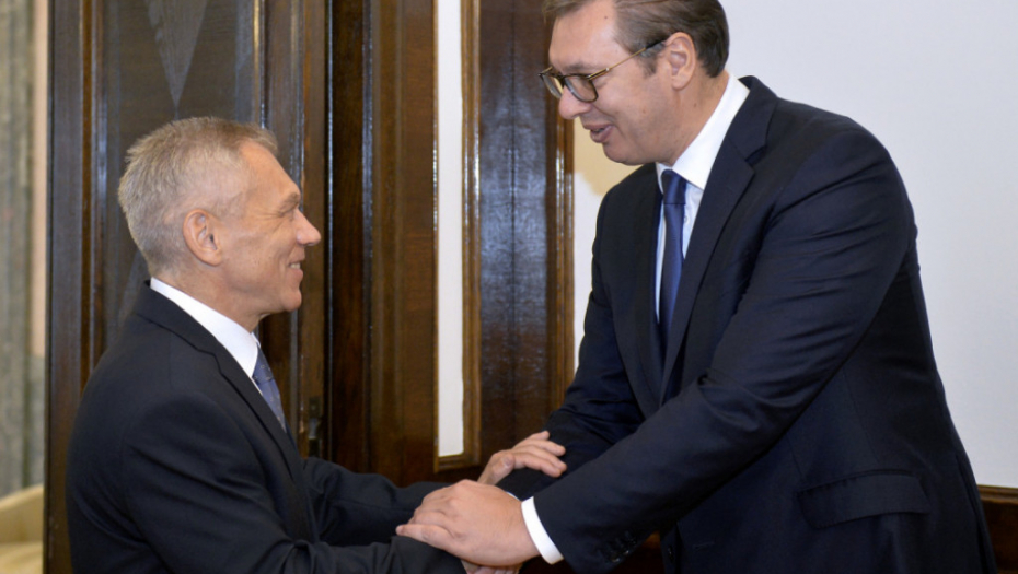 Aleksandar Vučić, Aleksandarr Bocan Harčenko