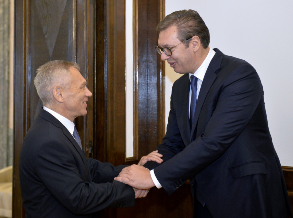 Aleksandar Vučić, Aleksandarr Bocan Harčenko