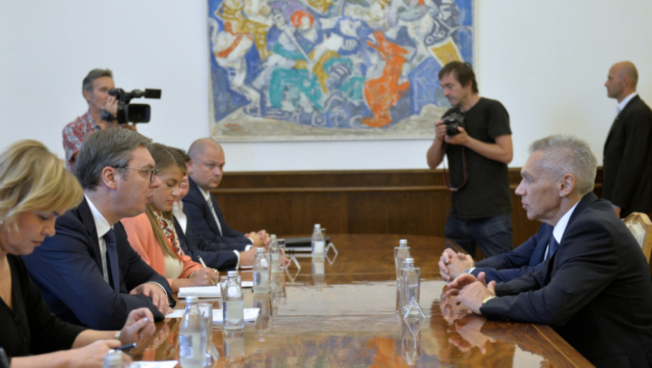 Aleksandar Vučić, Aleksandarr Bocan Harčenko