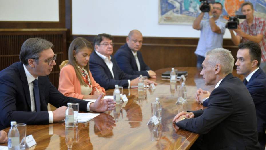 Aleksandar Vučić, Aleksandarr Bocan Harčenko