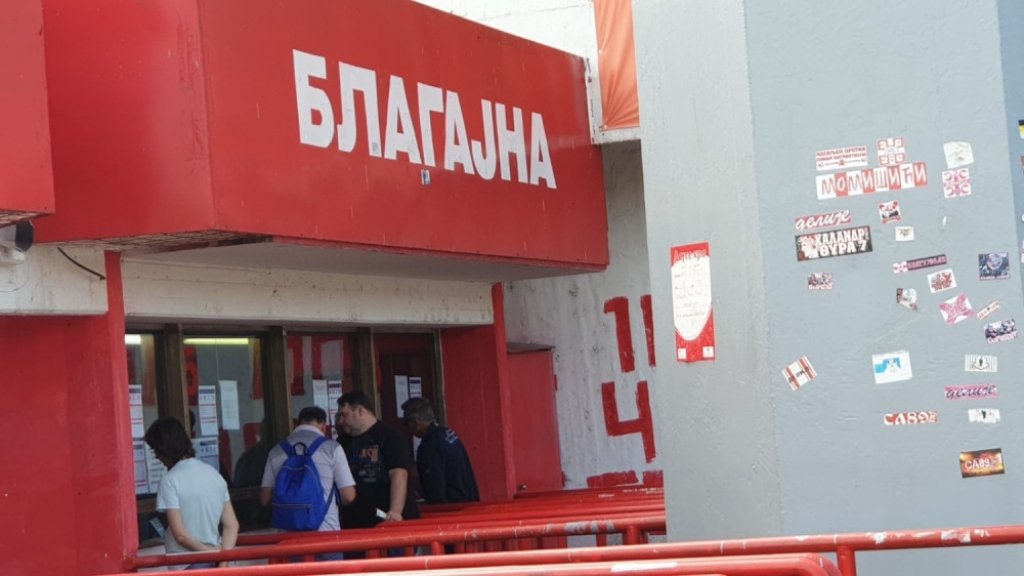 Crvena zvezda blagajna