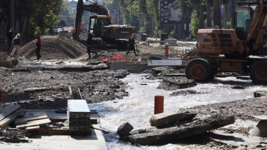 cev, vodovod, pucanje, Kraljica Marije