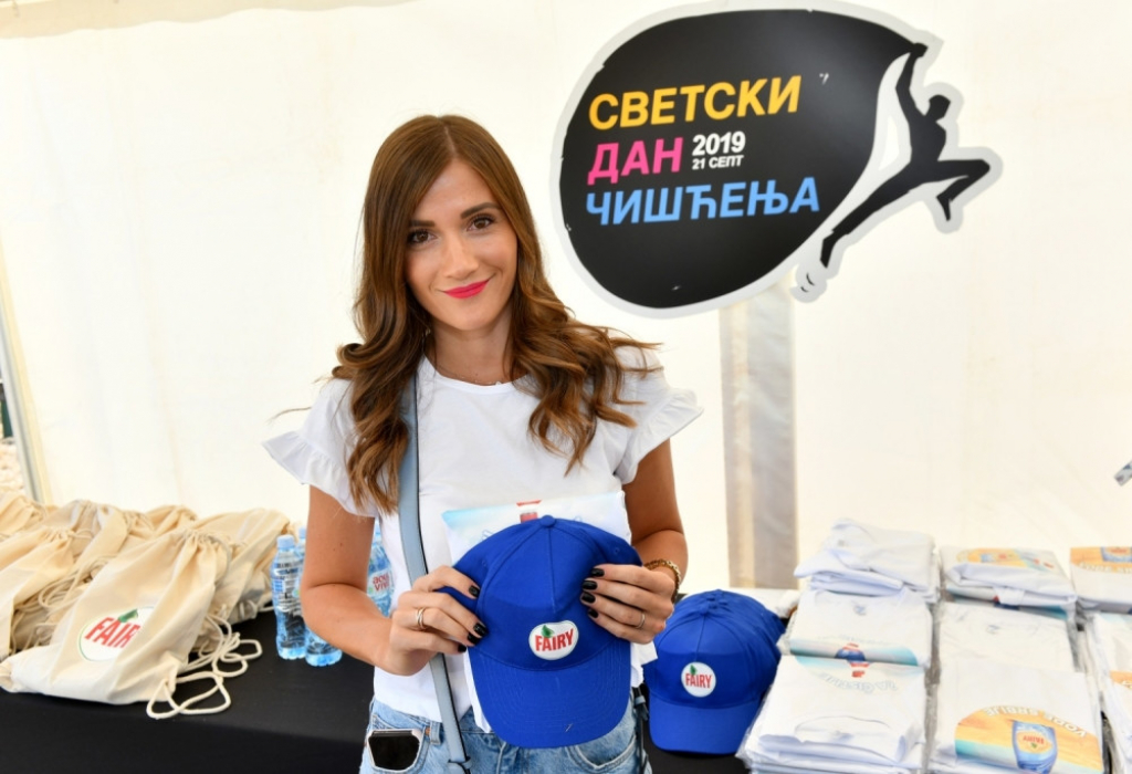 POZNATE LICNOSTI PODRZALE SVETSKI DAN CISCENJA