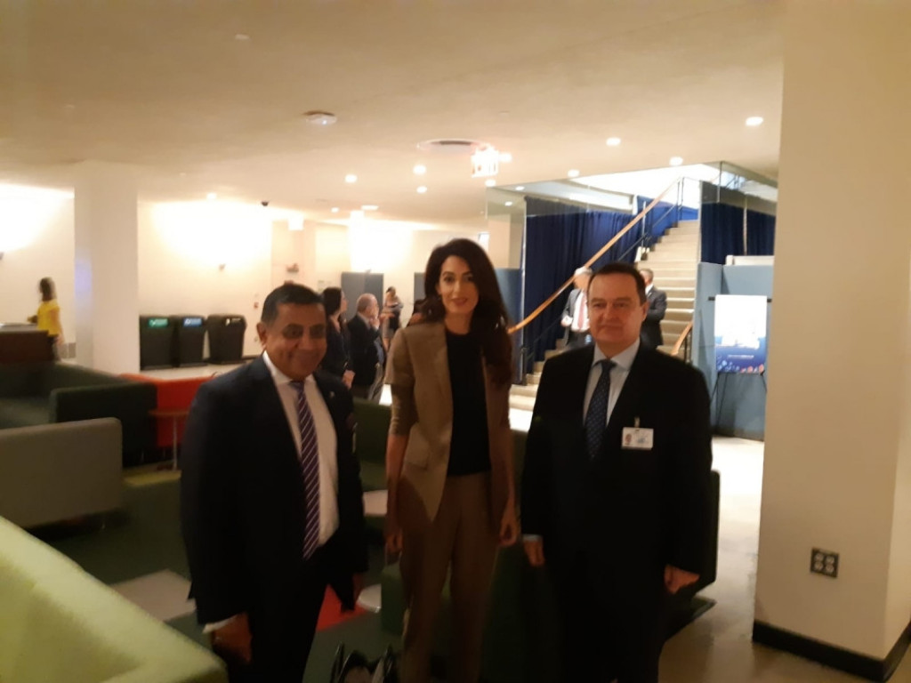 Ivica Dačić i Amal Kluni