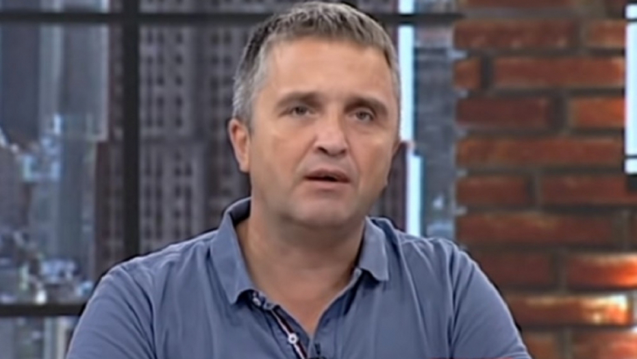 Dragan J. Vučićević