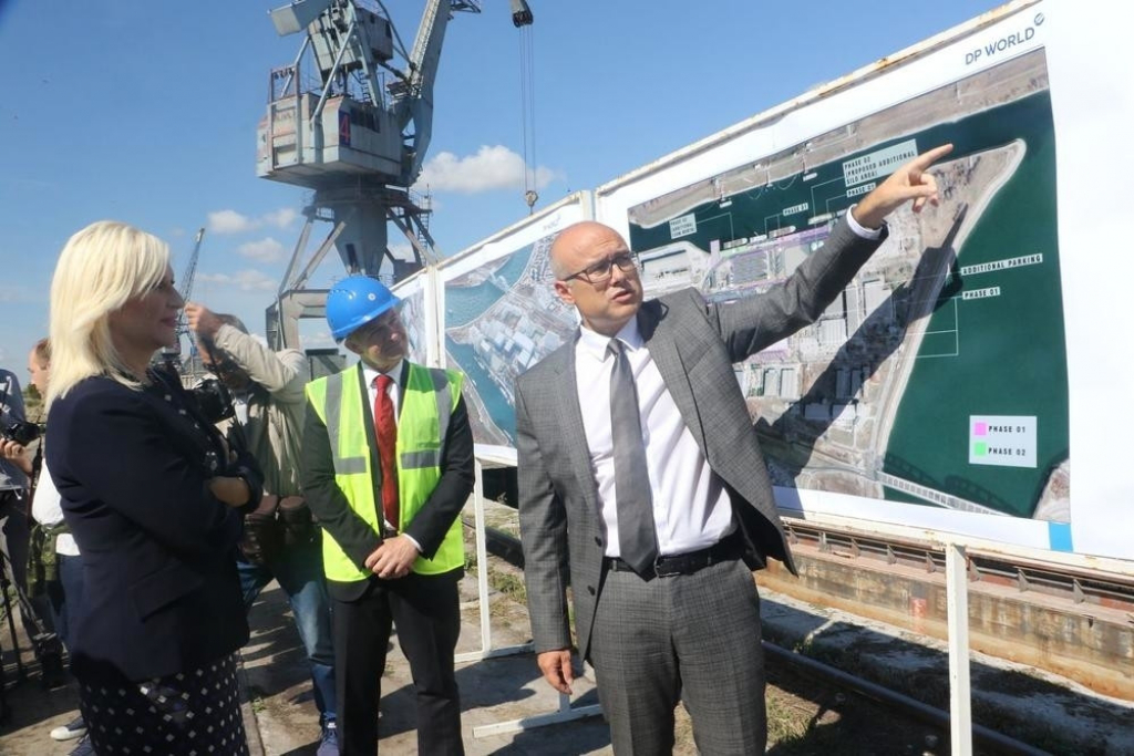 Miloš Vučević, Novi Sad