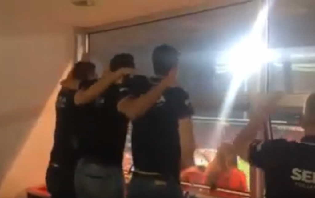 srpski odbojkaši slave pobedu Crvene zvezde