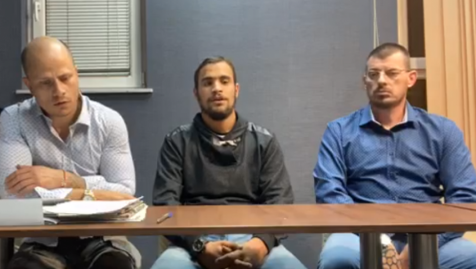 Luka Krčevinac, u sredini