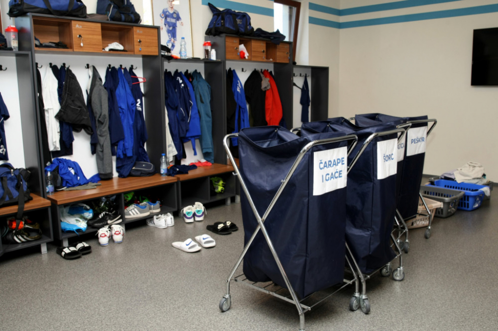 Svlačionice unutar Akademije