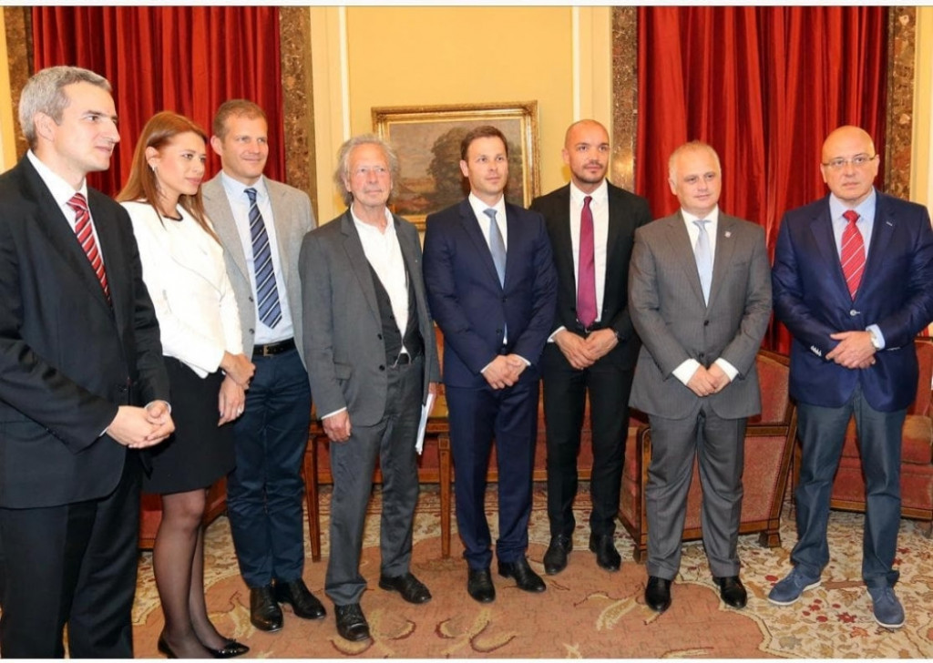 Goran Vesić, Peter Handke, 