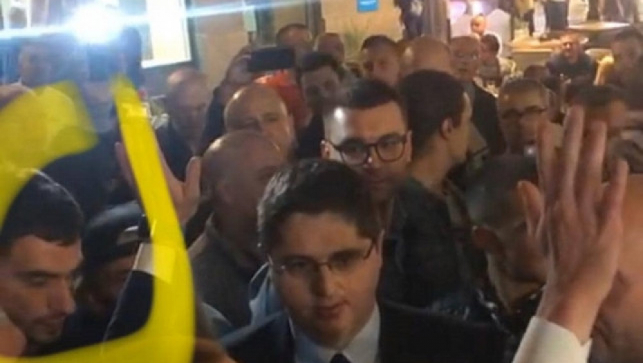 Paljenje Vesićeve knjige 