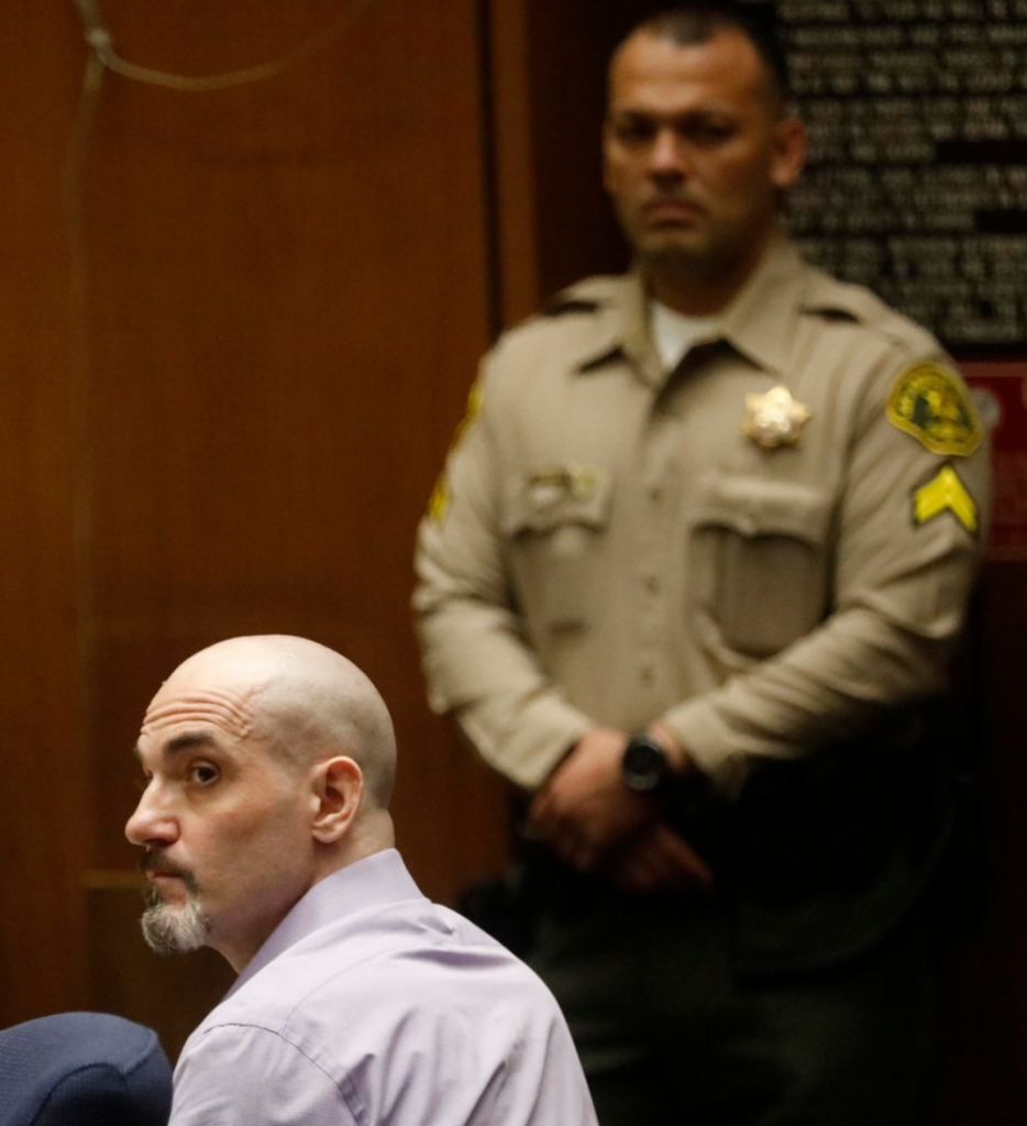 E&scaron;ton Kučer 0440073024